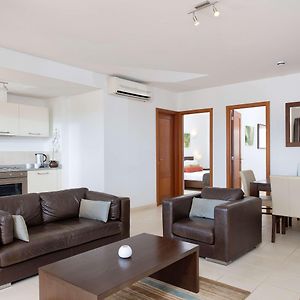 Apartament z 2 sypialniami z łóżkiem king-size